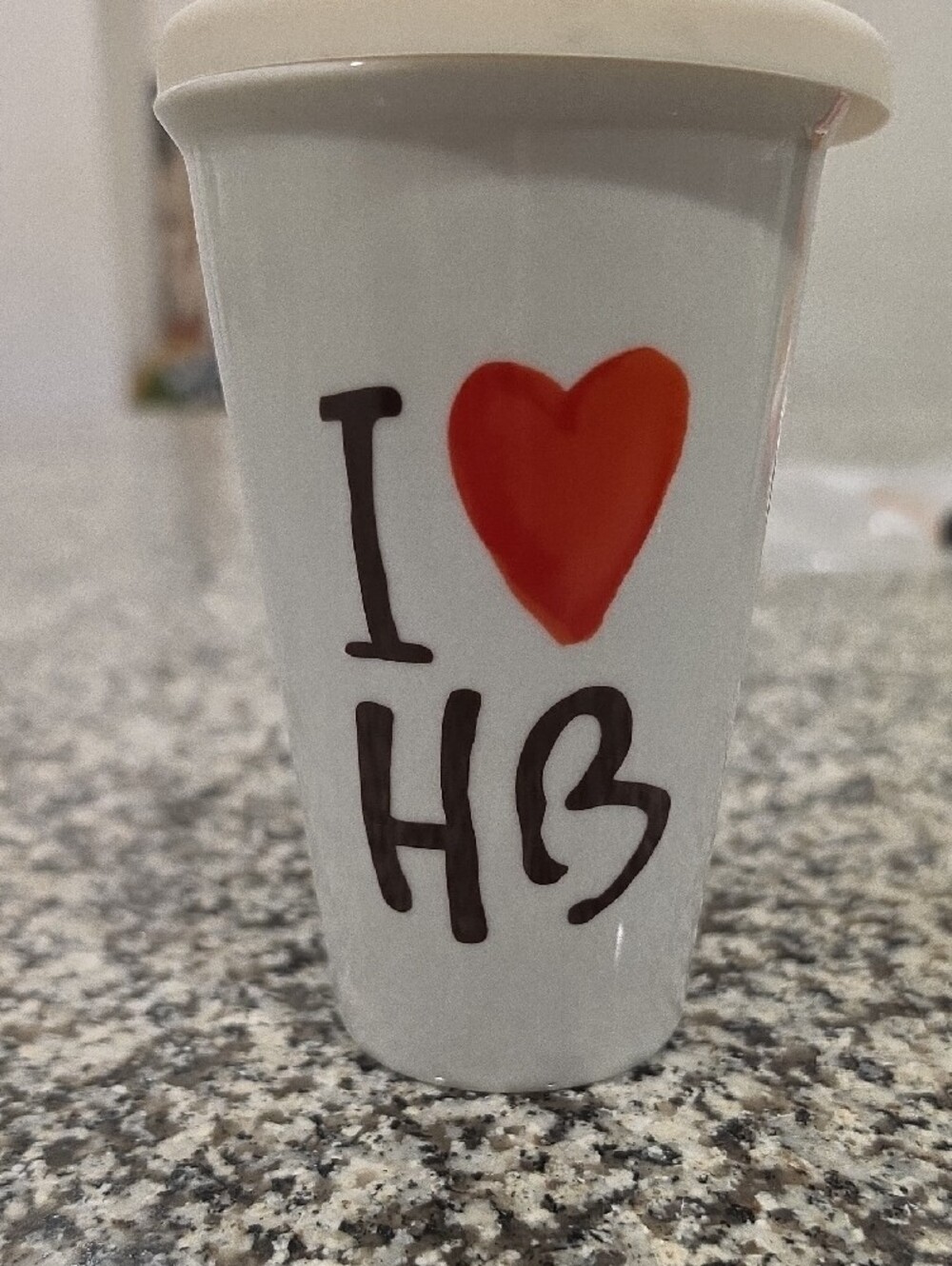 RARE henri bendel White Glossy "I ❤️ HB" Ceramic to-go coffee cup